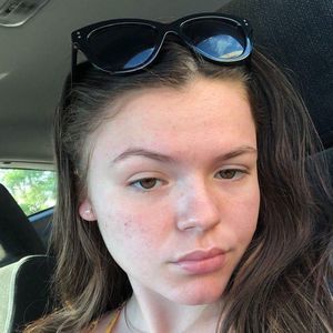 Meet your Posher, Kenzie